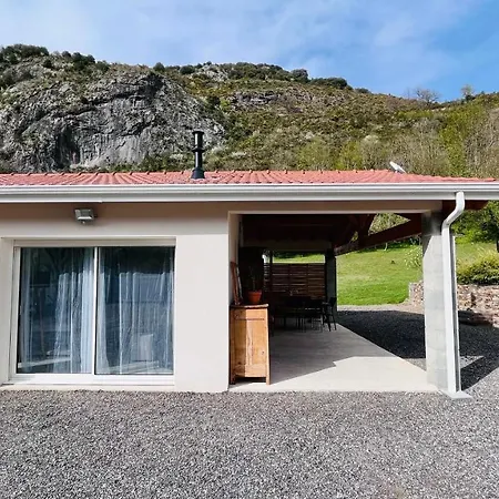 Loft24 Fibre Nyaraló Ussat